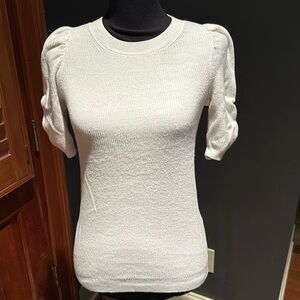 Short sleeve sweater